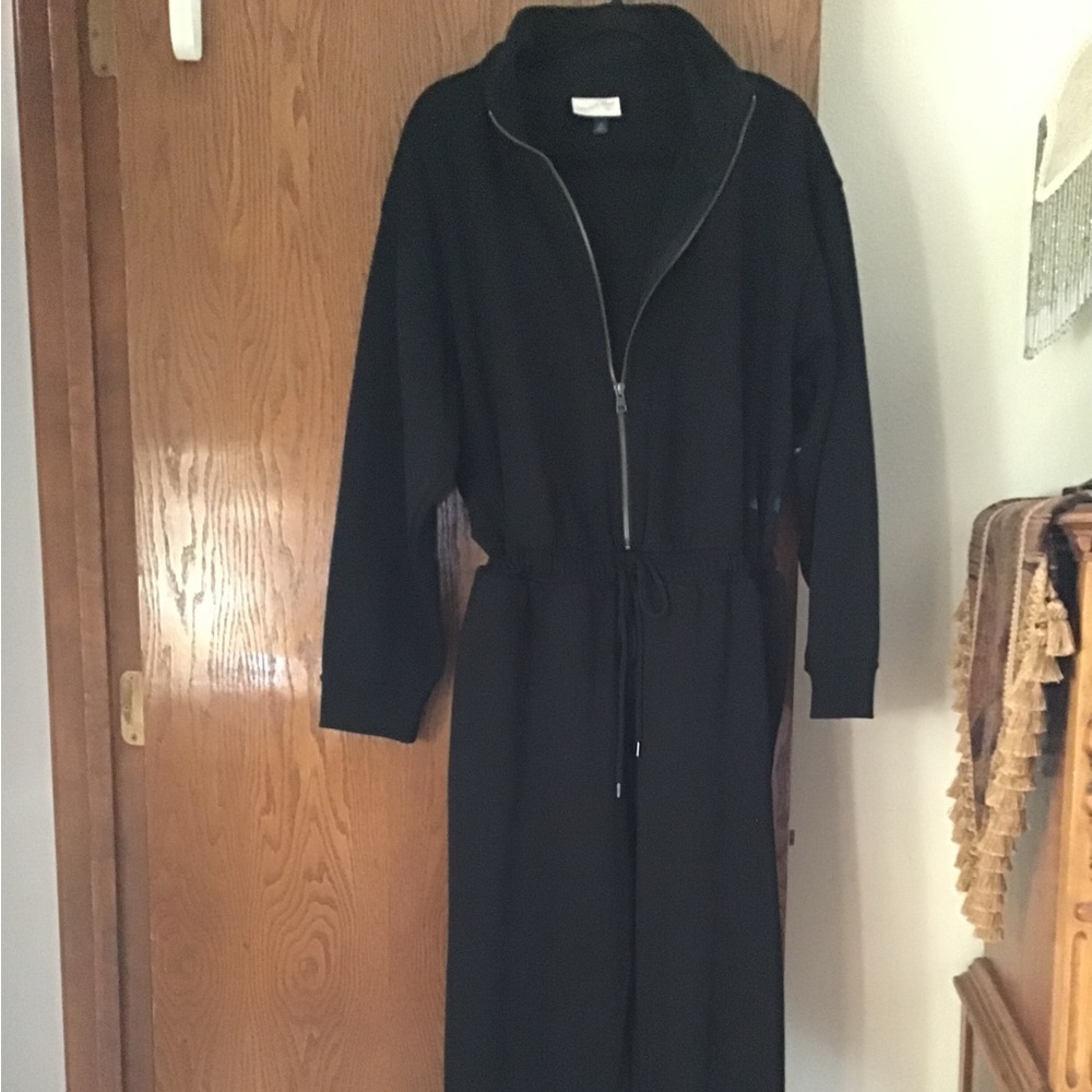 Universal Thread Black Zip-Up Jumpsuit
